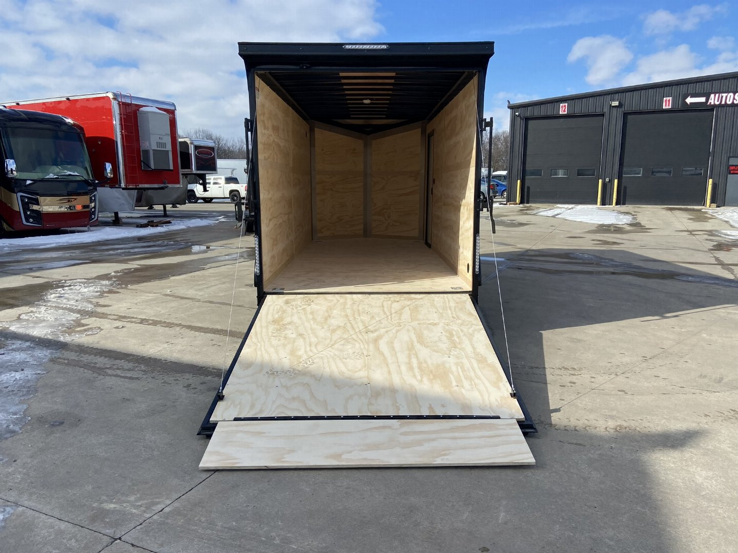 New United UJ 7x16' Enclosed V-Nose Cargo Trailer