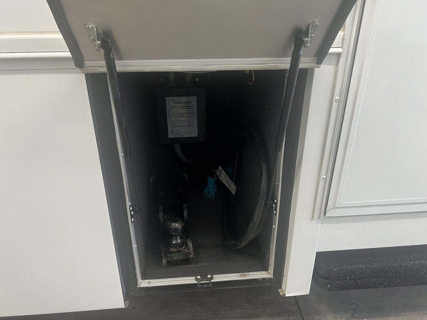 Used Show Hauler Toterhome 17'