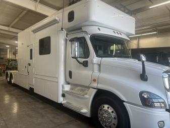 Used Show Hauler Toterhome 17'