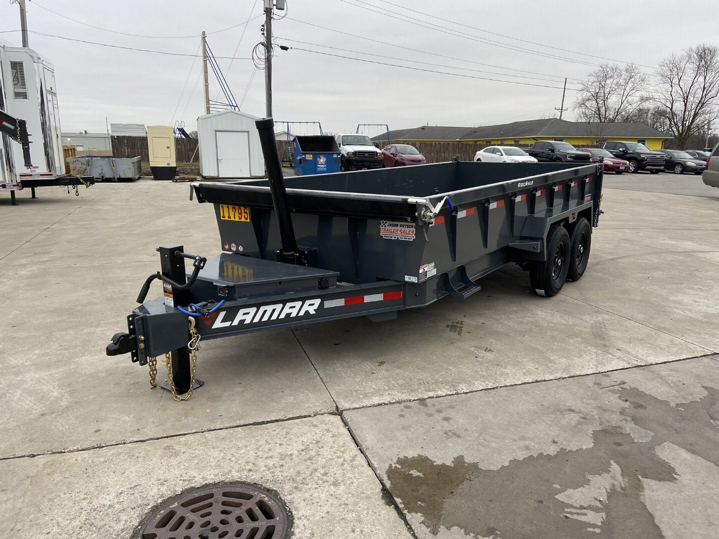 New Lamar 83"x16' Telescopic Dump Trailer
