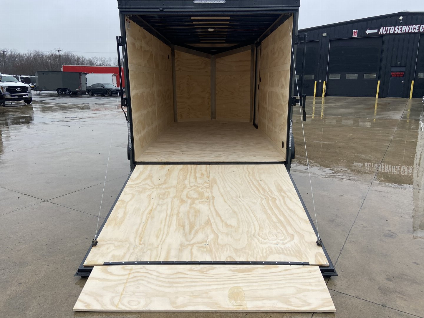 New United UJ-S 7x14 V-Nose Enclosed Cargo Trailer
