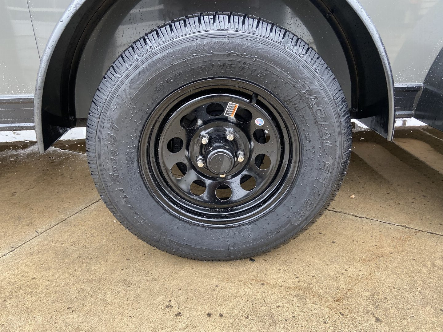 New United UJ-S 7x14 V-Nose Enclosed Cargo Trailer