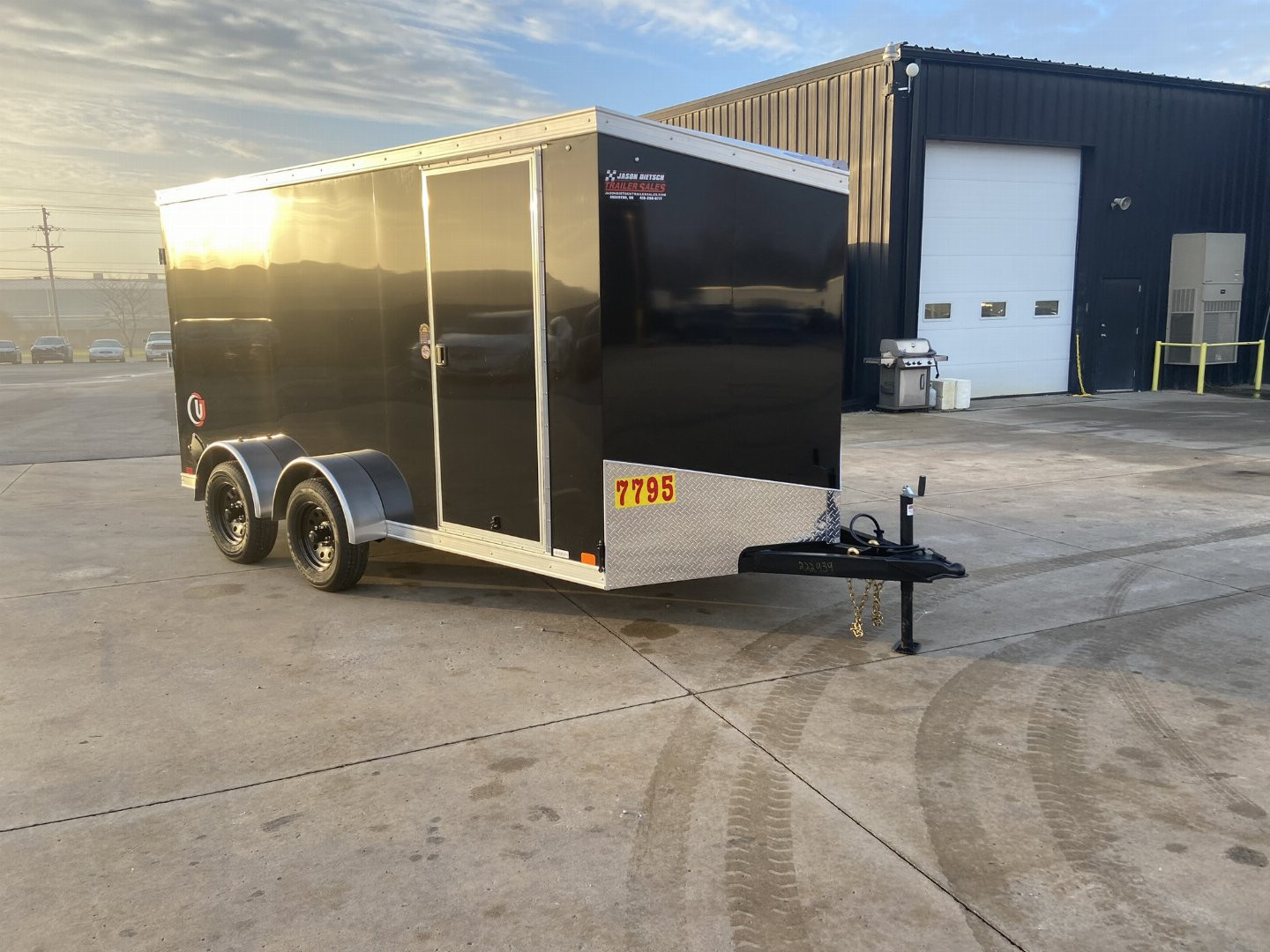 New United UJ-S 7x14 V-Nose Enclosed Cargo Trailer