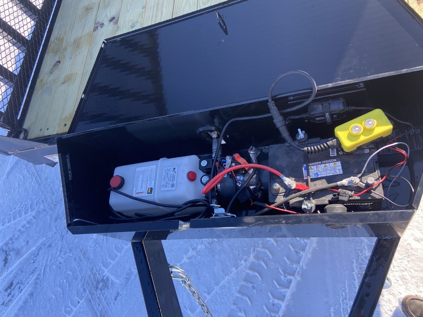 New Sure-Trac 82"x12' (+4) Scissor Dump Trailer