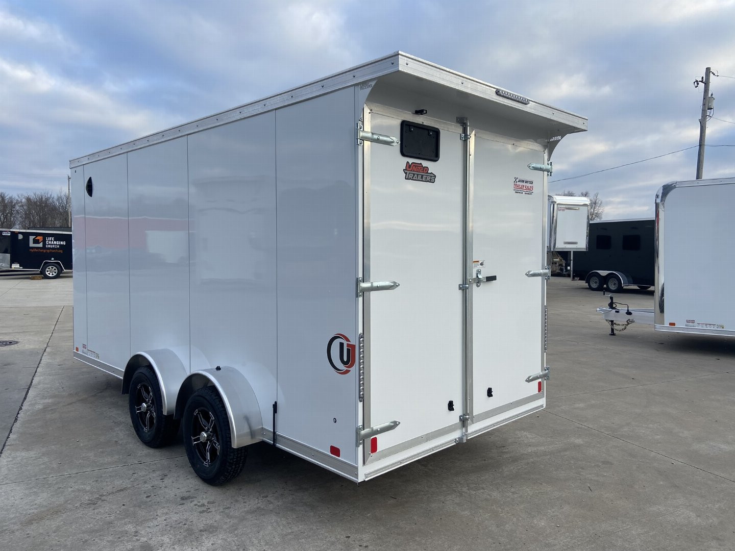 New United UJ 7x16 V-Nose Enclosed Cargo Trailer