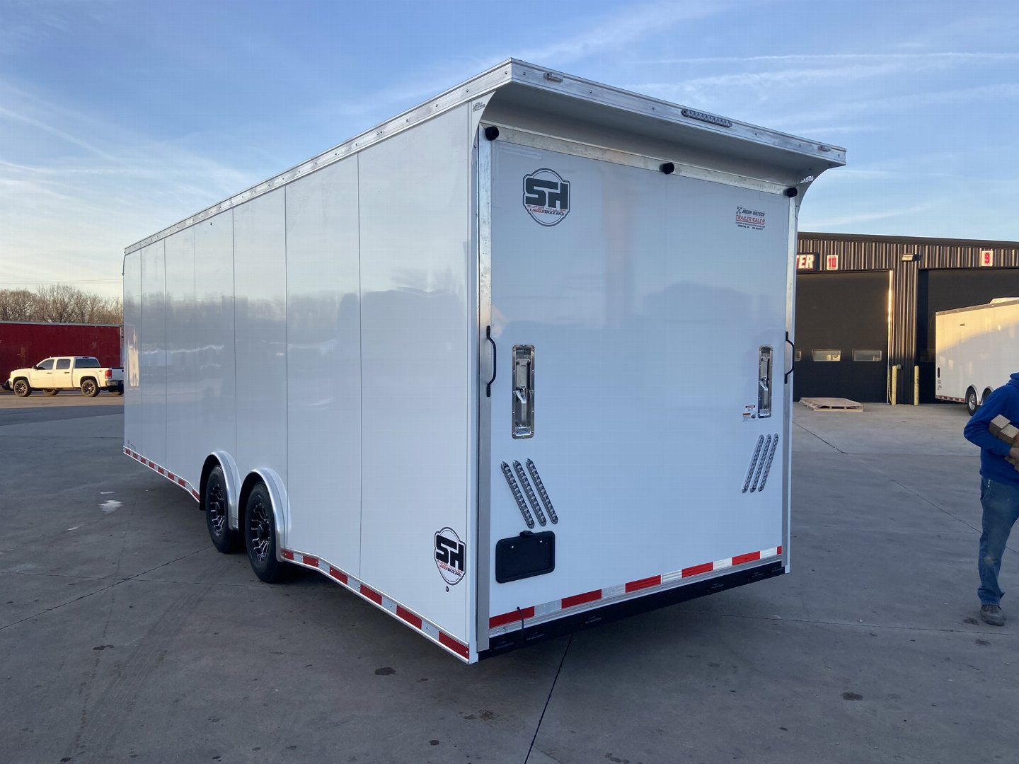 New United USH 8.5x28 Racing Trailer