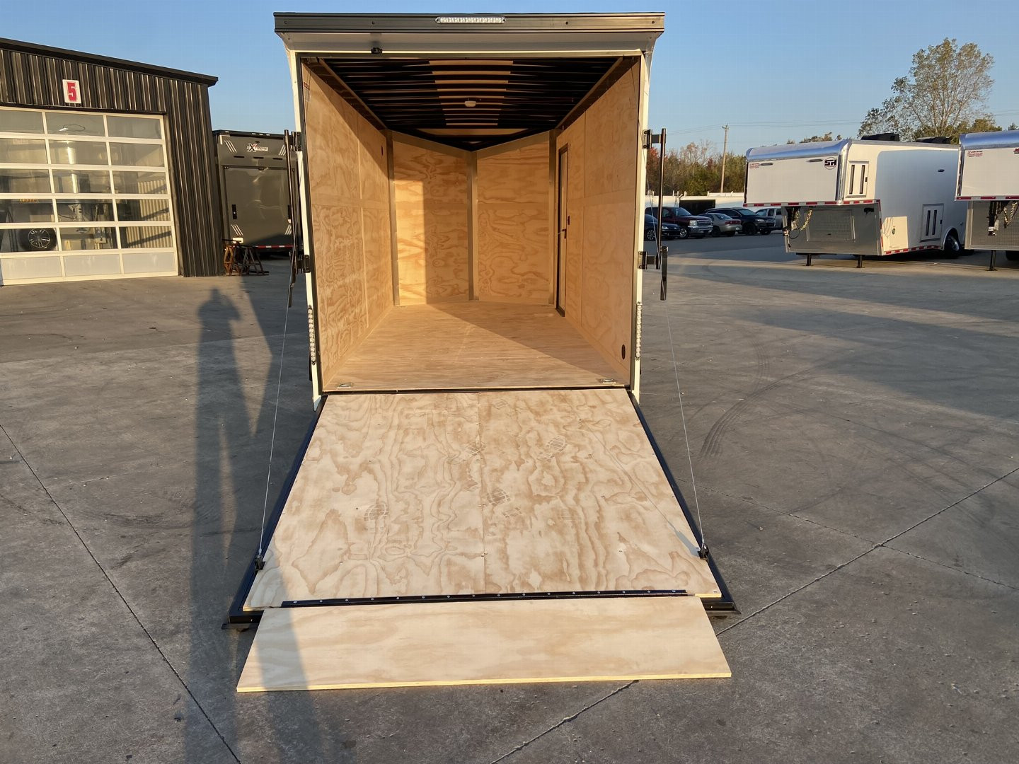 New United UJ 7x16 V-Nose Enclosed Cargo Trailer