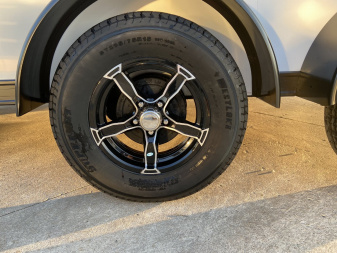 New United UJ 7x16 V-Nose Enclosed Cargo Trailer