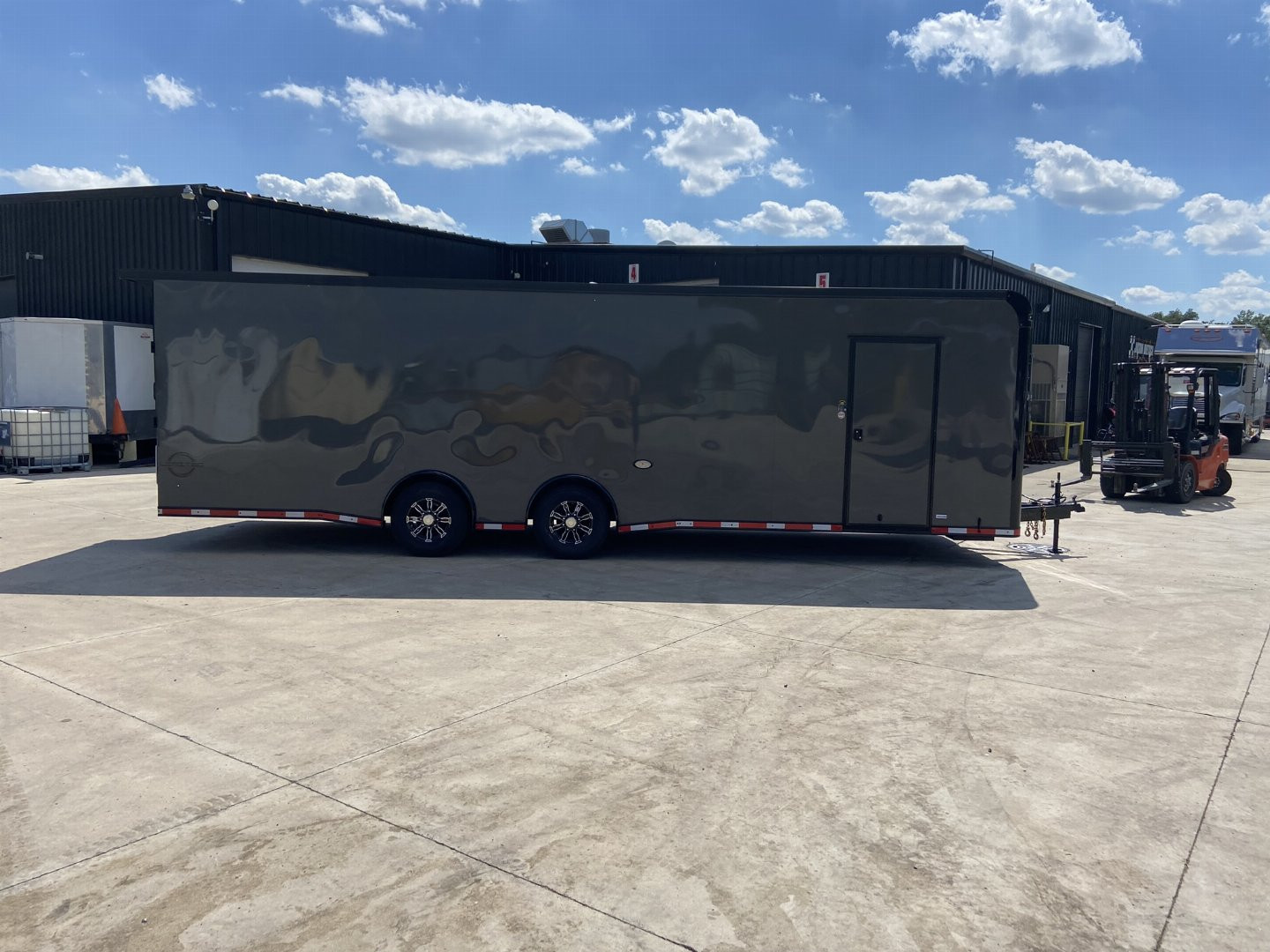 New United LIM 8.5x28 Racing Trailer