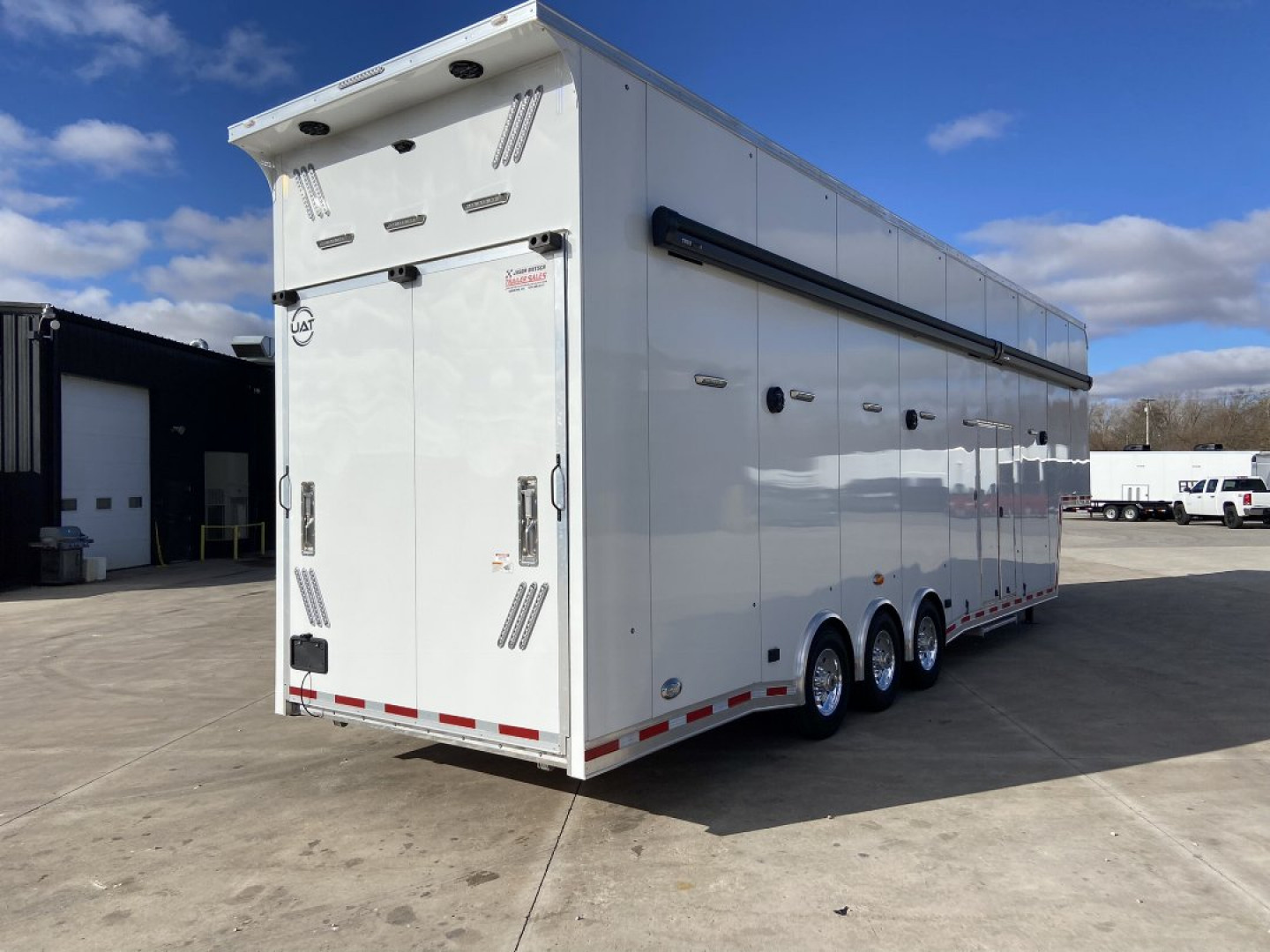 New 38' Aluminum Gooseneck Stacker Racing Trailer - United UATGN