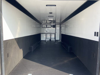 New United PREM 8.5x28 Racing Trailer