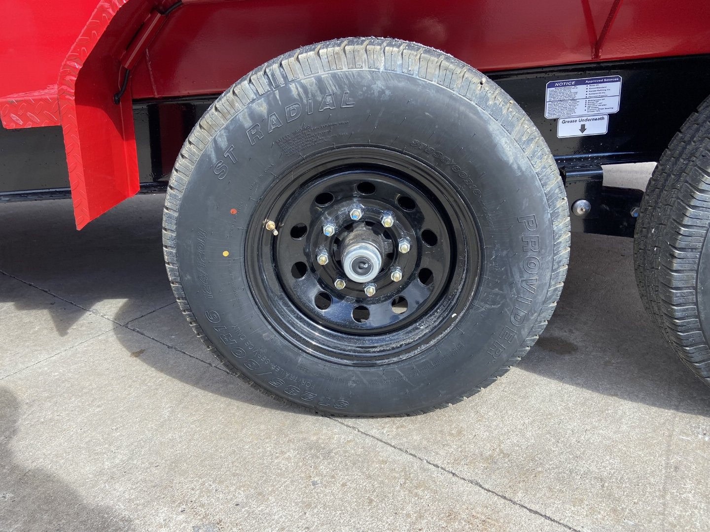 New Horizon 83"x16' Dump Trailer