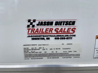 New United CLAV 8.5x27 V-Nose Racing Trailer