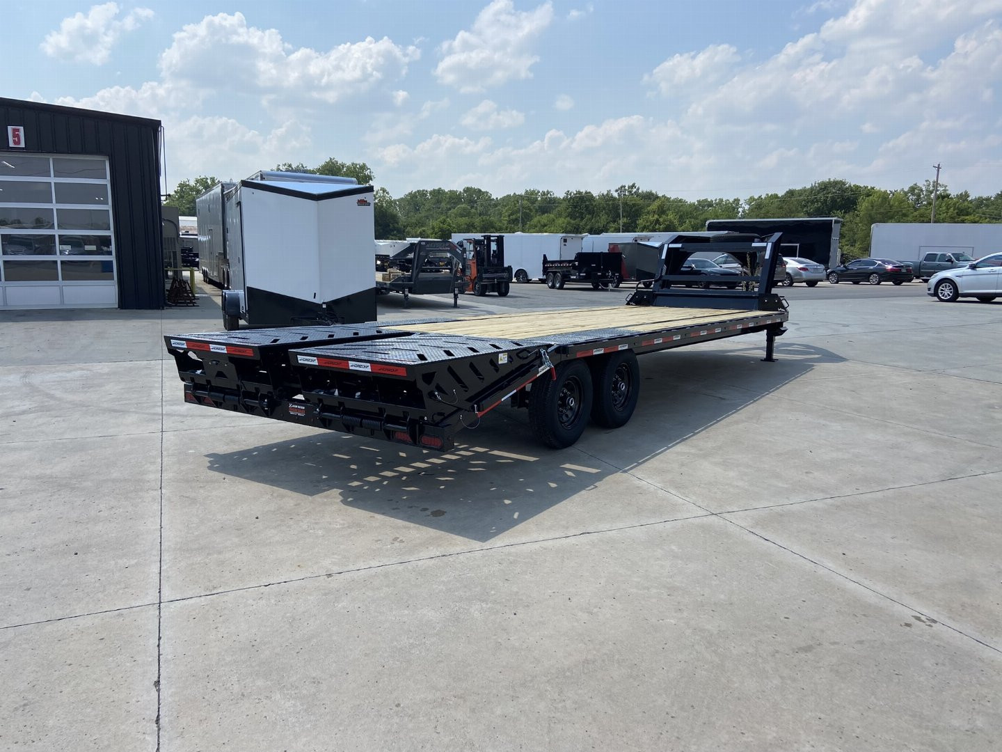 New 2024 HORIZON TRAILERS FTZGN-26' 7K Equipment Trailer