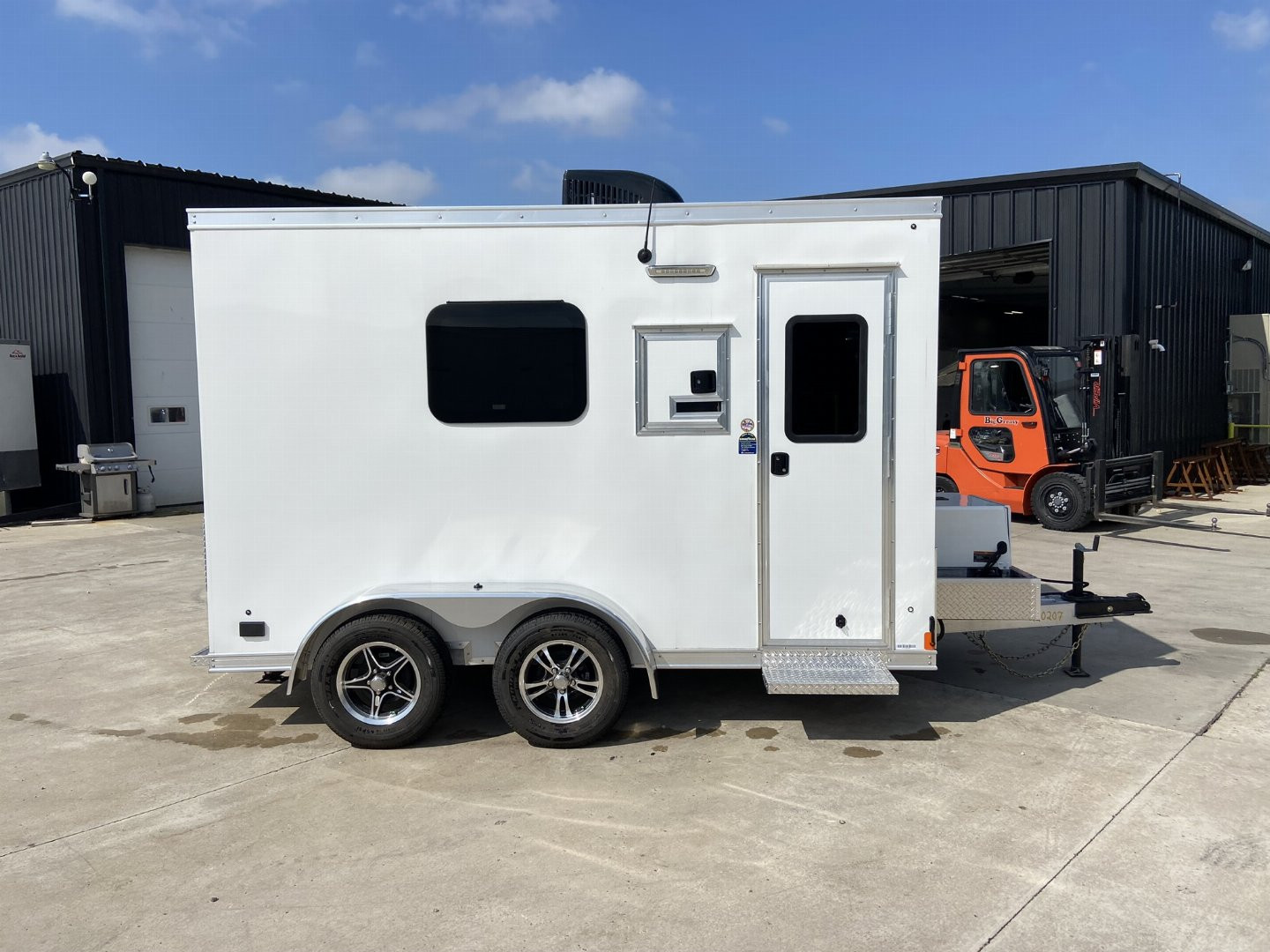 New United Aluminum 7x12 Fiber Splicing Trialer