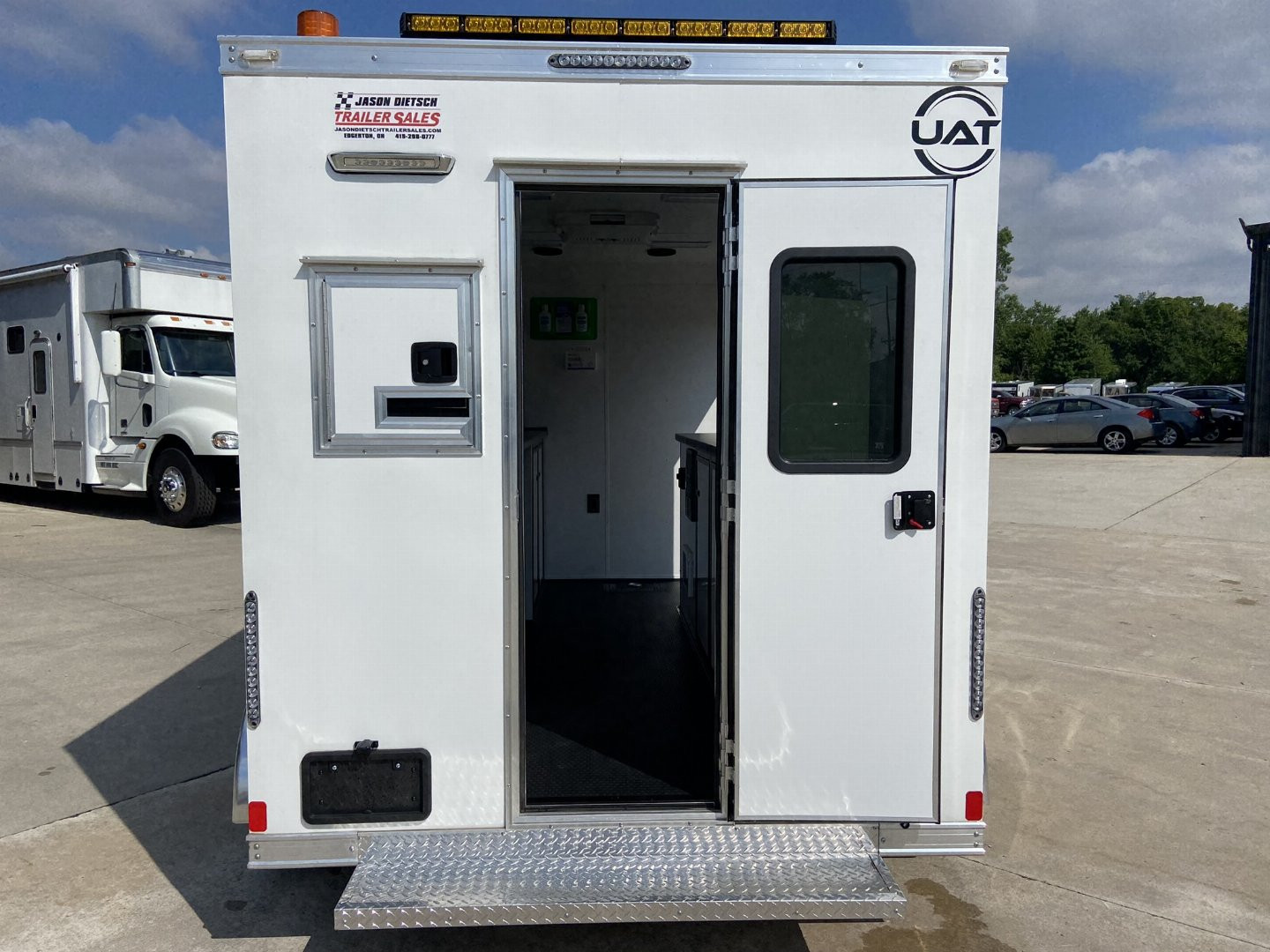 New United Aluminum 7x12 Fiber Splicing Trialer