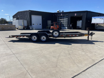 New 2024 Imperial 22' Equipment Trailer Split Floor Tilt