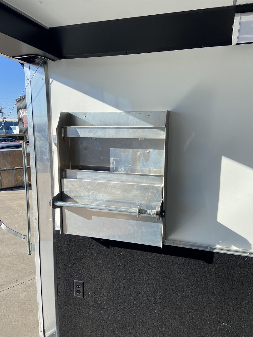 Used 2022 United PREM 8.5x28 Racing Trailer