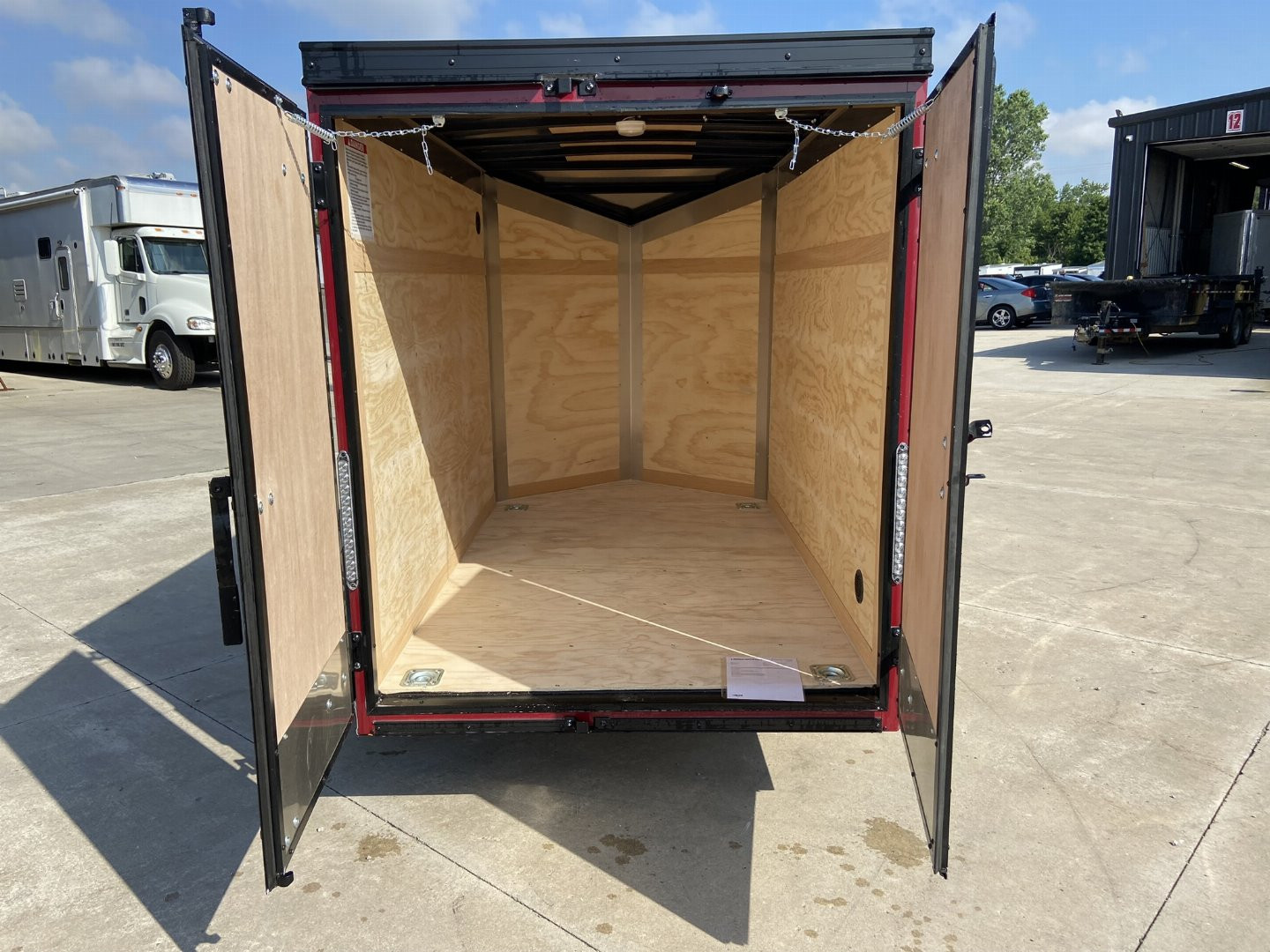New United 5x8 V-Nose Enclosed Cargo Trailer