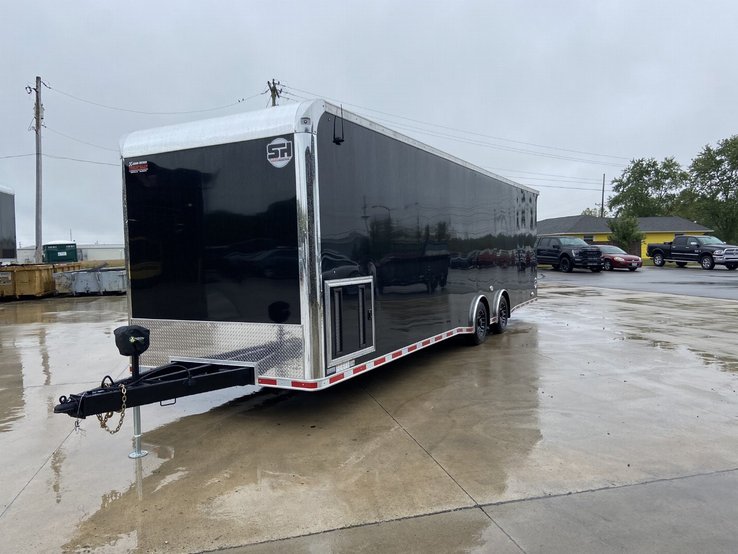 New 2025 United USH 8.5x32 Racing Trailer
