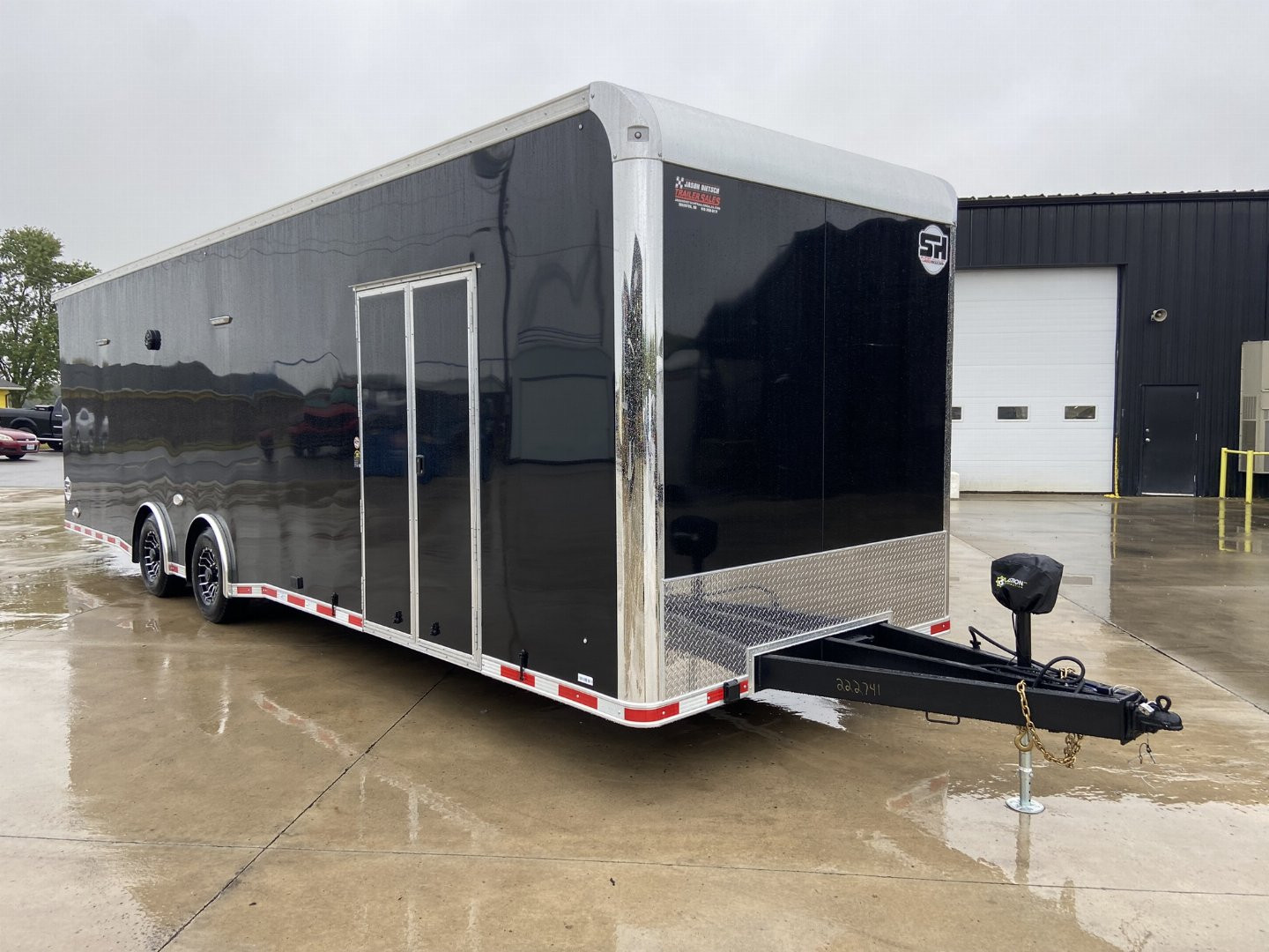 New 2025 United USH 8.5x32 Racing Trailer