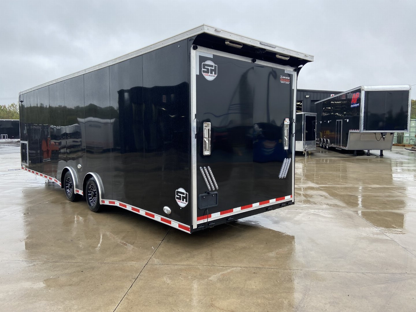New 2025 United USH 8.5x32 Racing Trailer