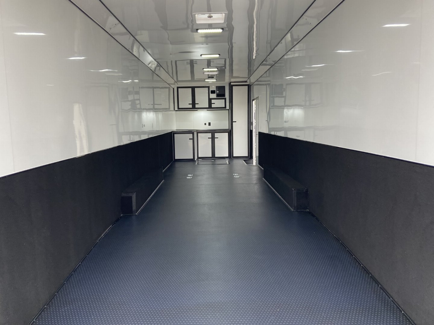 New 2025 United USH 8.5x32 Racing Trailer