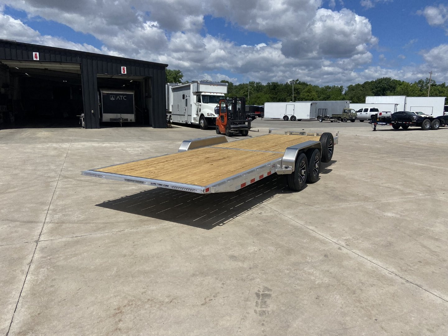 New 2024 SURE-TRAC STPAT8222-BP-100 Car Hauler