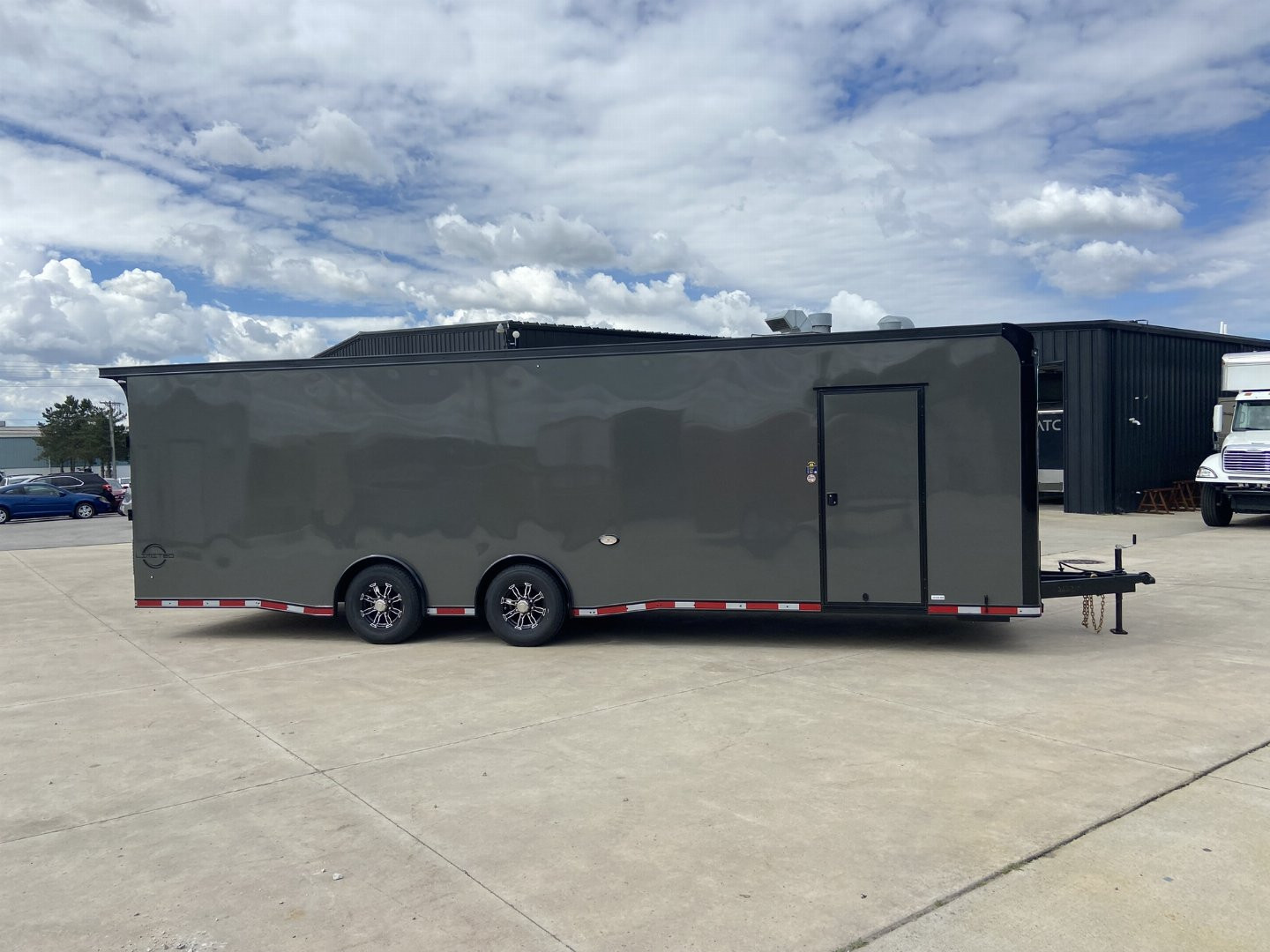 New United LIM 8.5x28 Racing Trailer