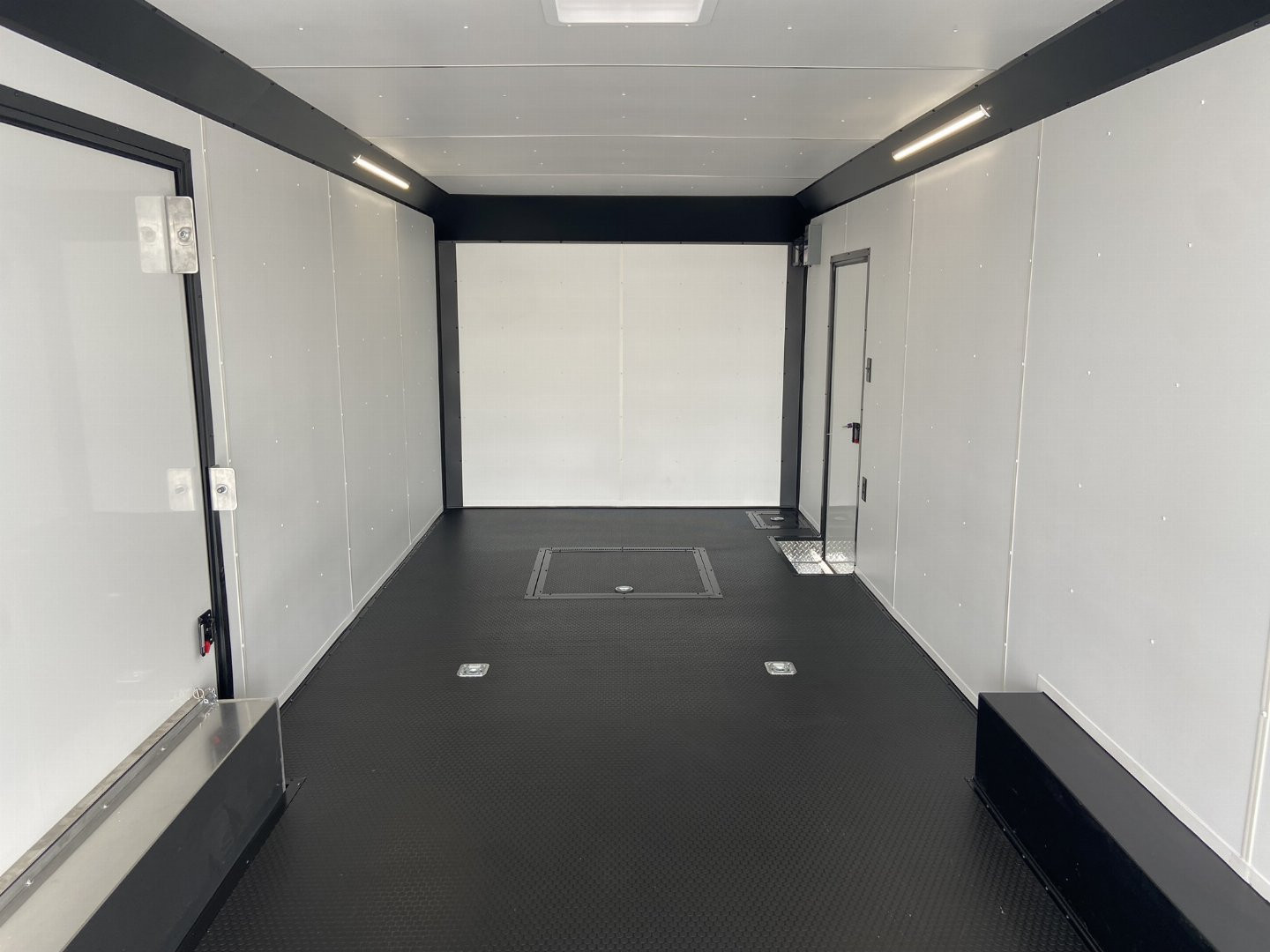 New United LIM 8.5x28 Racing Trailer