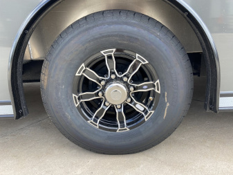 New United LIM 8.5x28 Racing Trailer