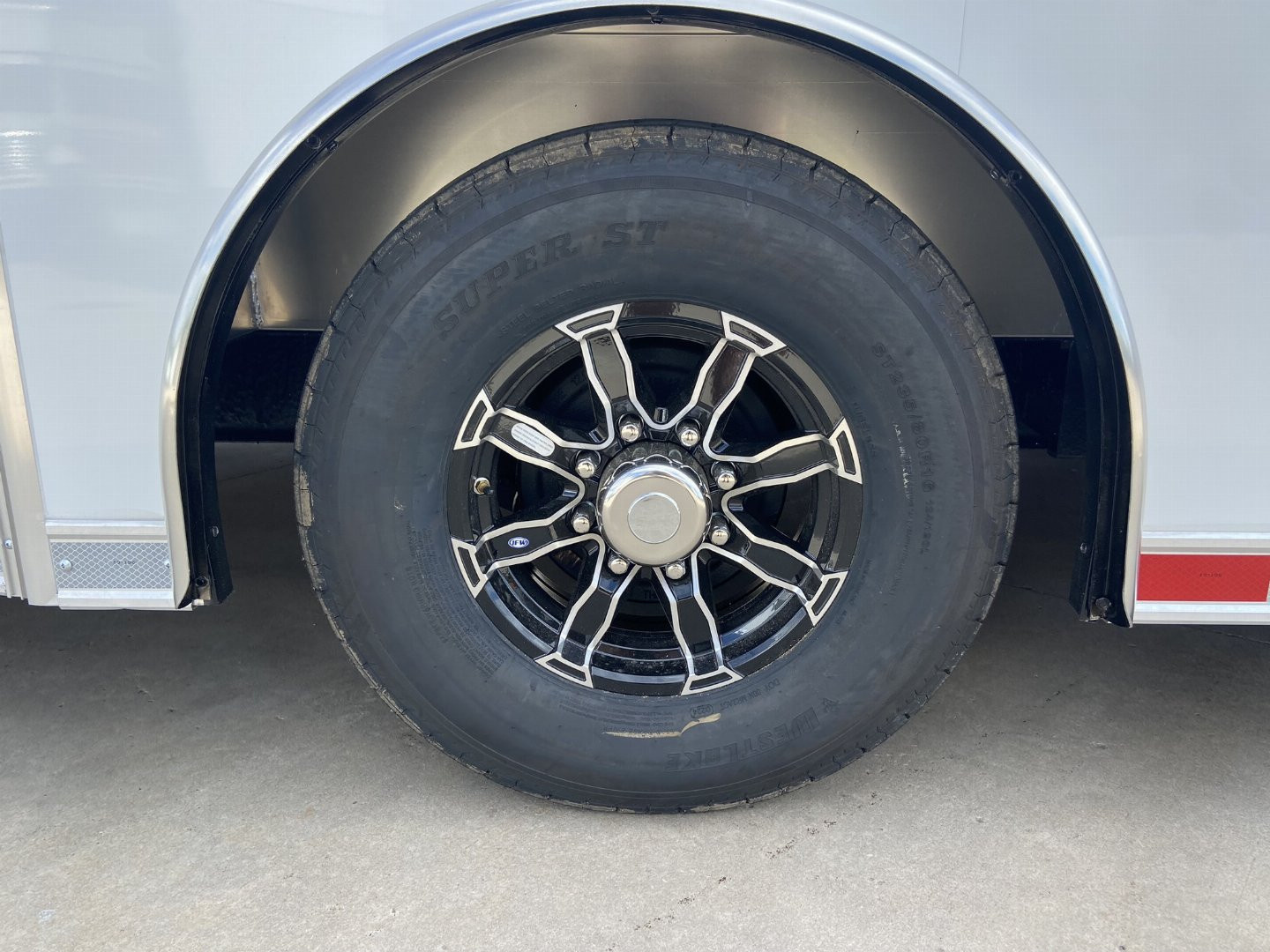 New 28' Racing Trailer - United Premium