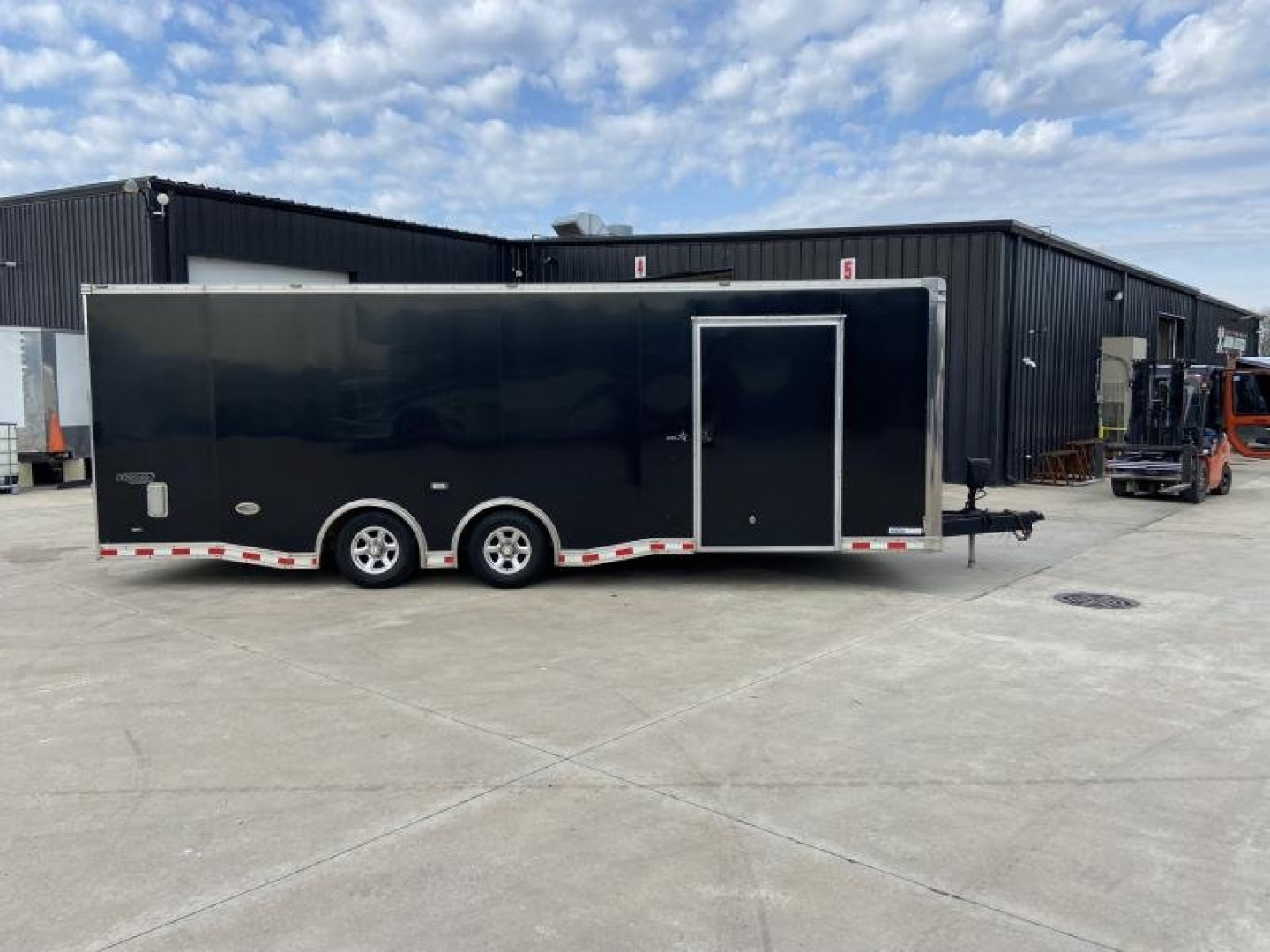 Used Bravo 8.5x24 Car / Racing Trailer