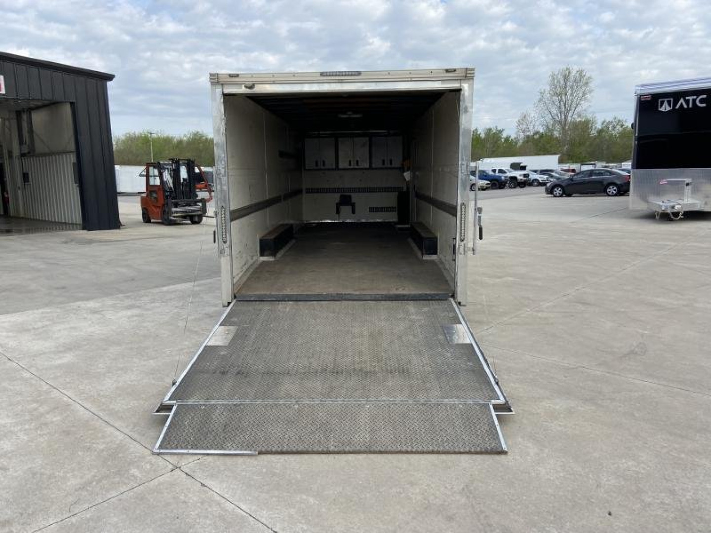 Used Bravo 8.5x24 Car / Racing Trailer