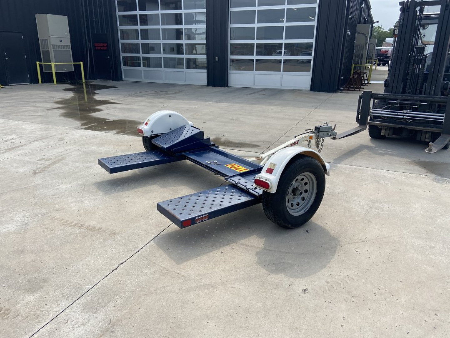 Used Master Tow Tow Dolly