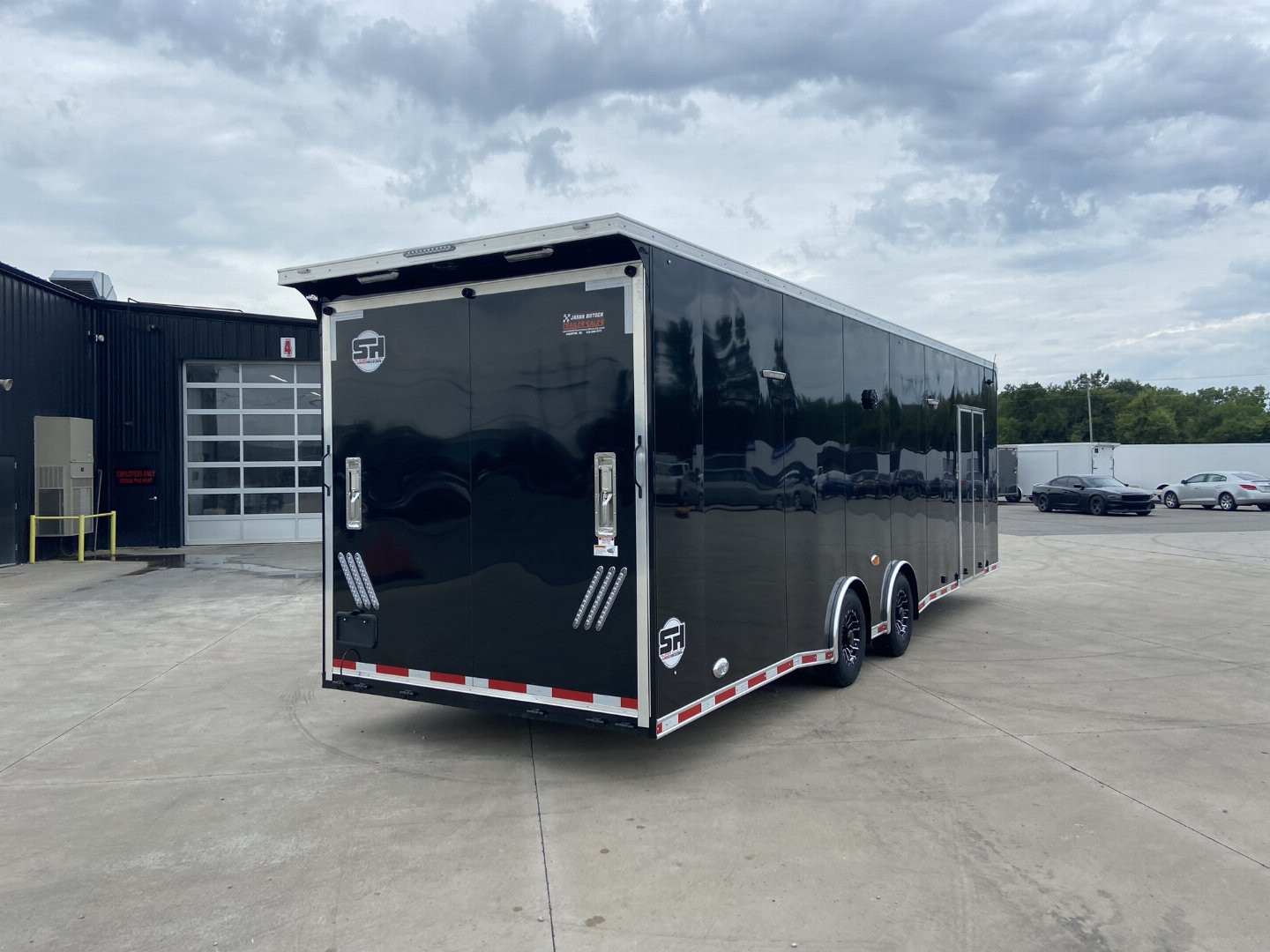 New United USH 8.5x30 Racing Trailer