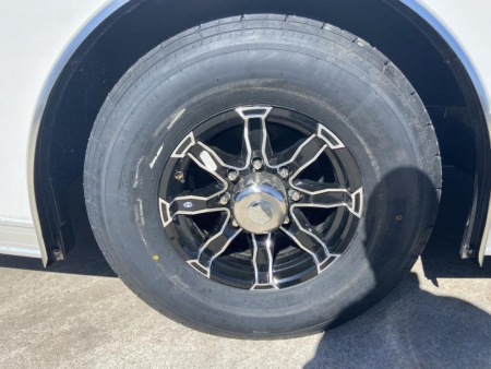 New 28' Racing Trailer - United Premium with cabinet package