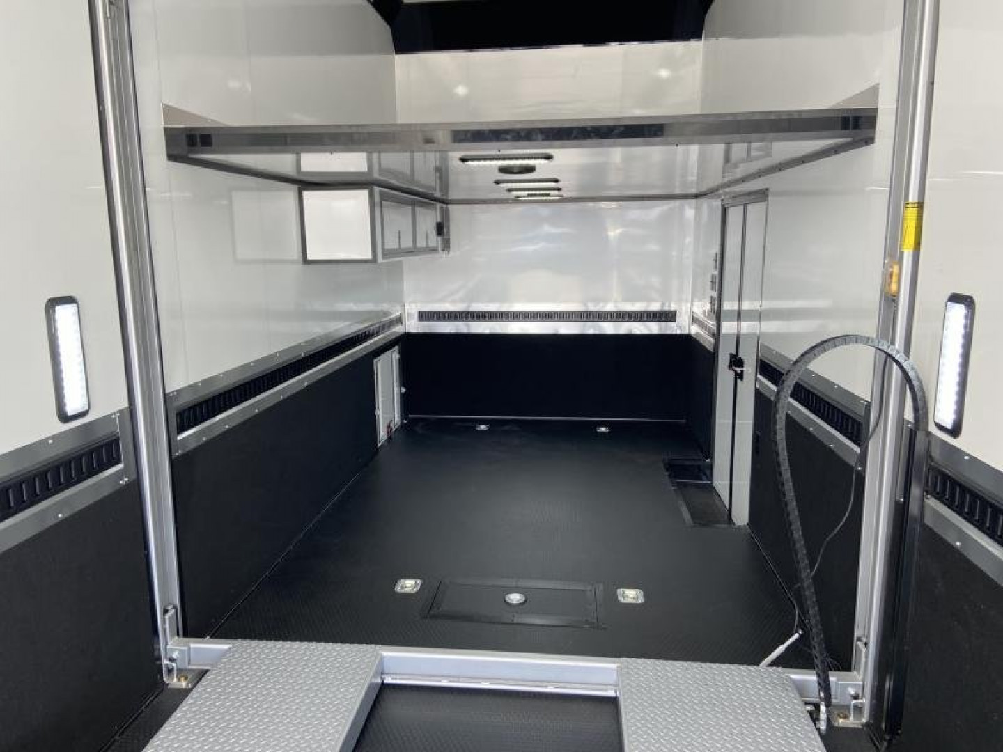 New United Super Hauler 8.5x36 Stacker