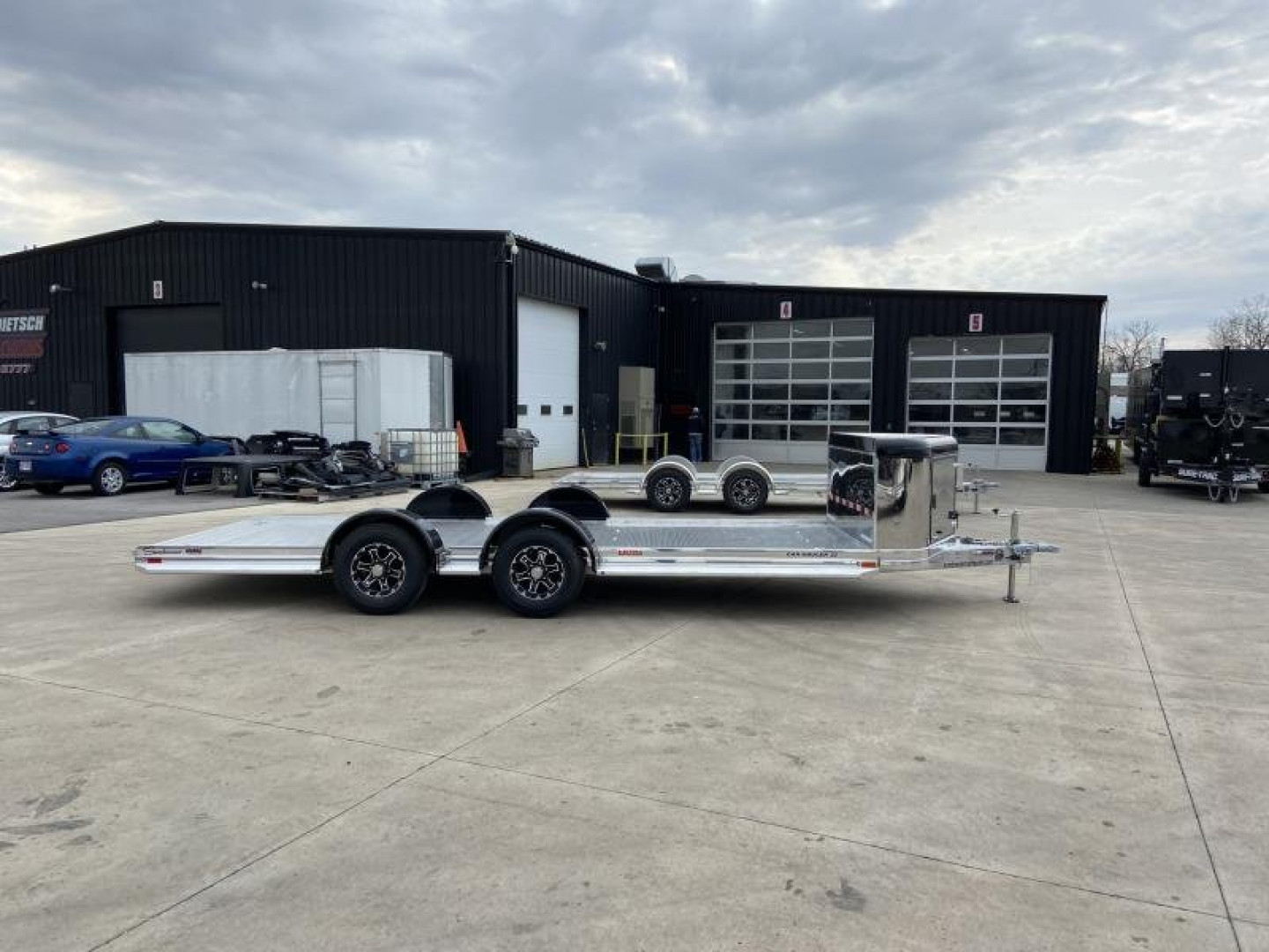 New Sundowner Ultra Car Hauler 22'