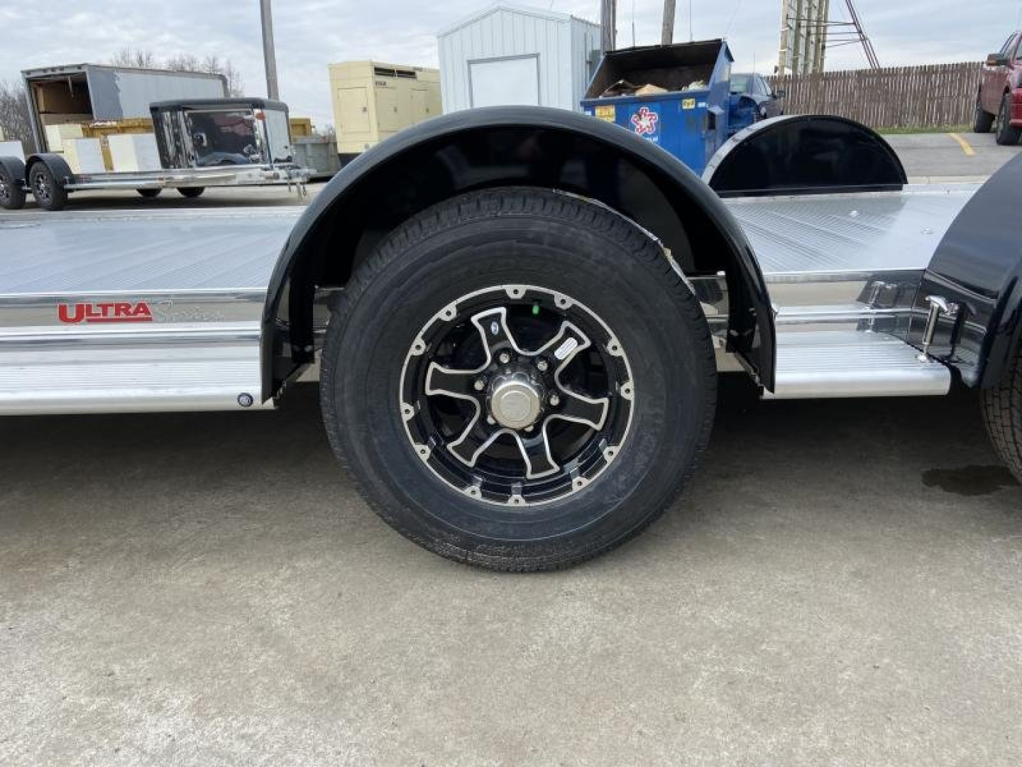 New Sundowner Ultra Car Hauler 22'