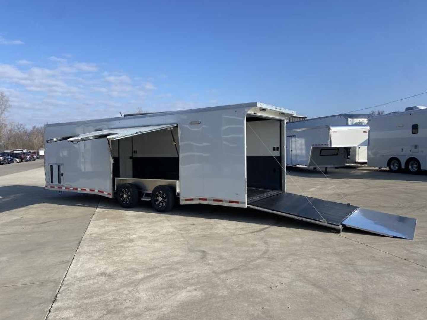 New 28' Aluminum Racing Trailer w/ Side Door - United