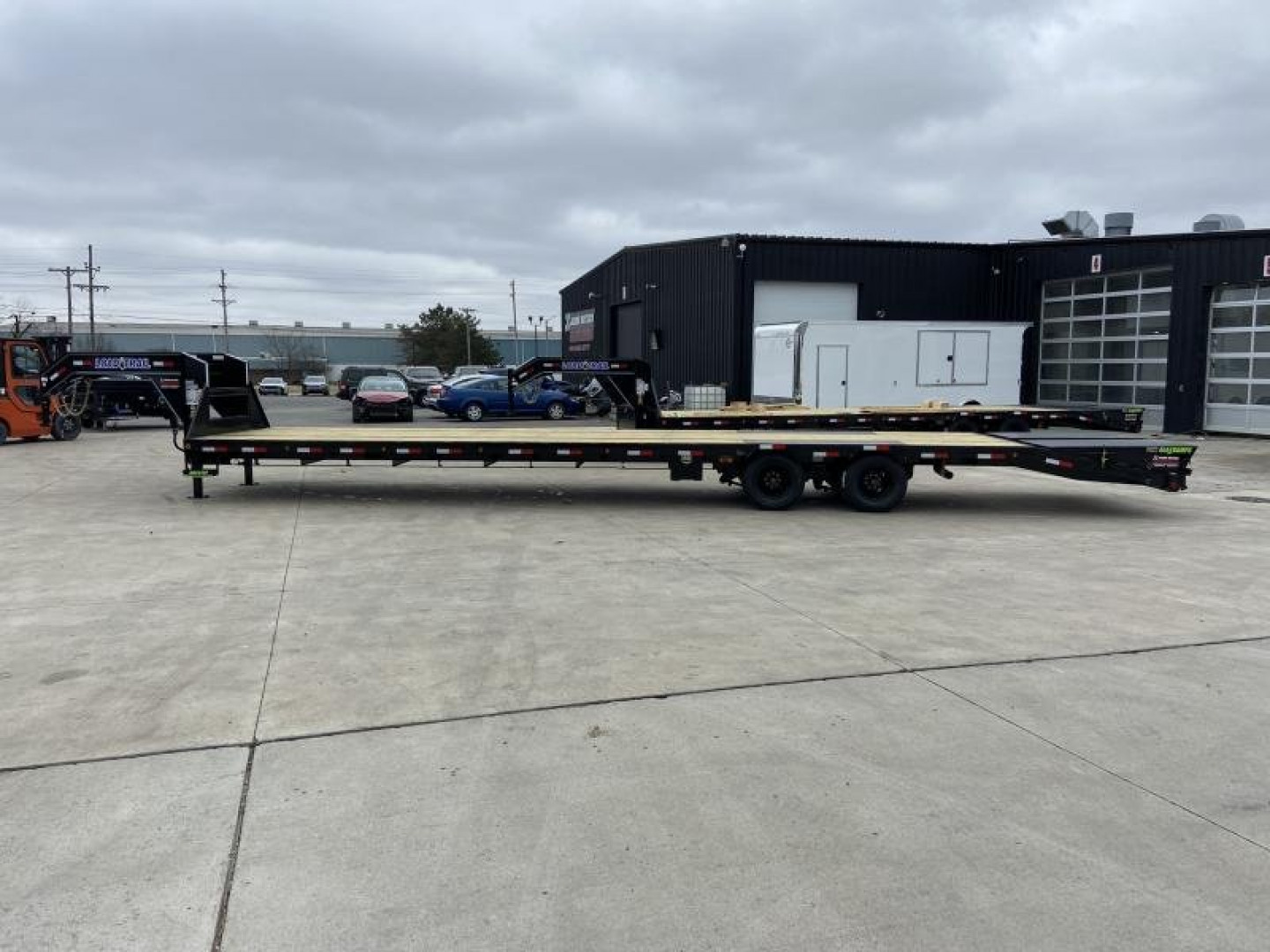 New Load Trail GP 8.5x40 Low Pro Gooseneck Deckover Trailer