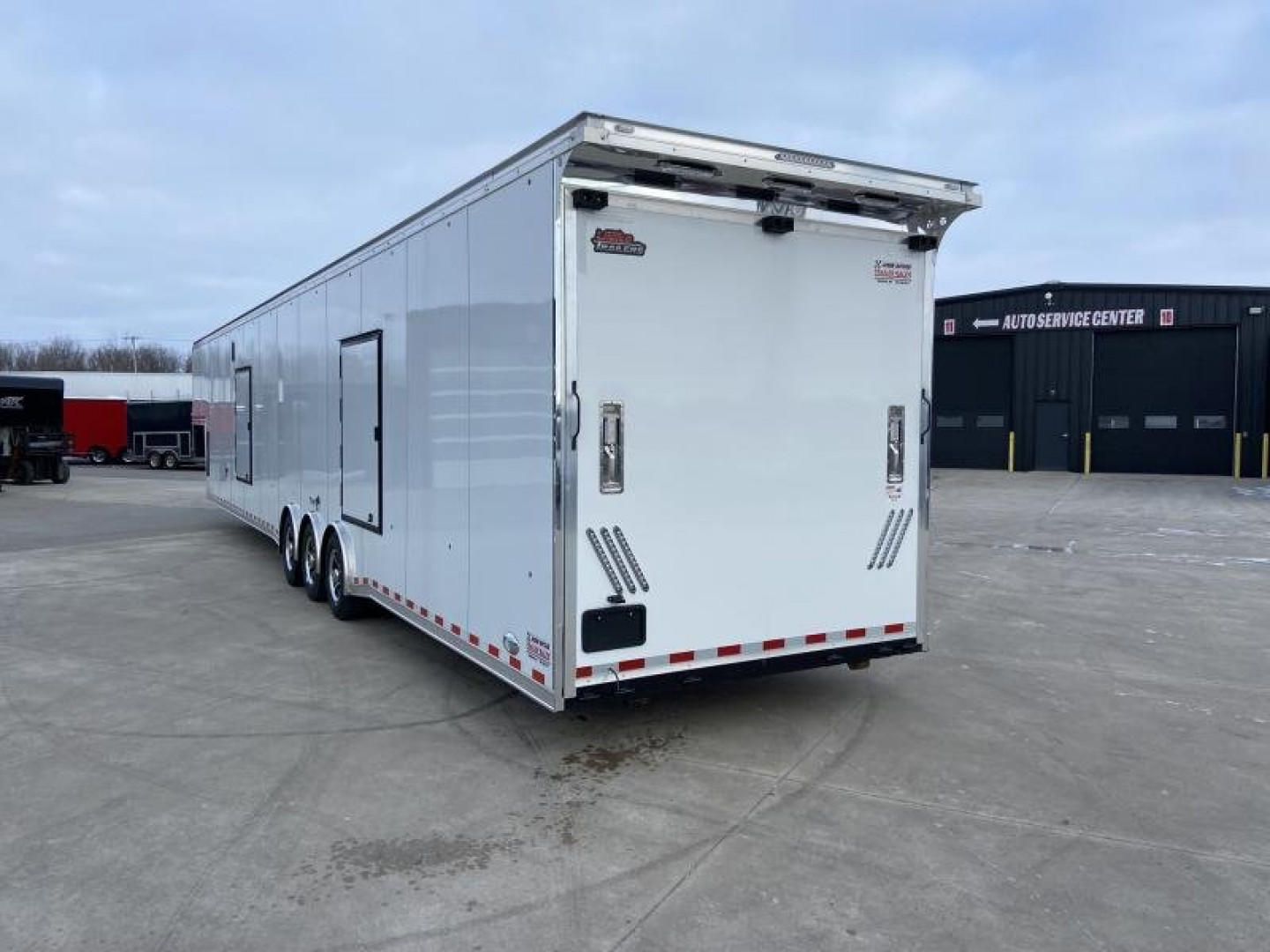 New United Super Hauler Gooseneck 8.5X52 Car/Race Trailer