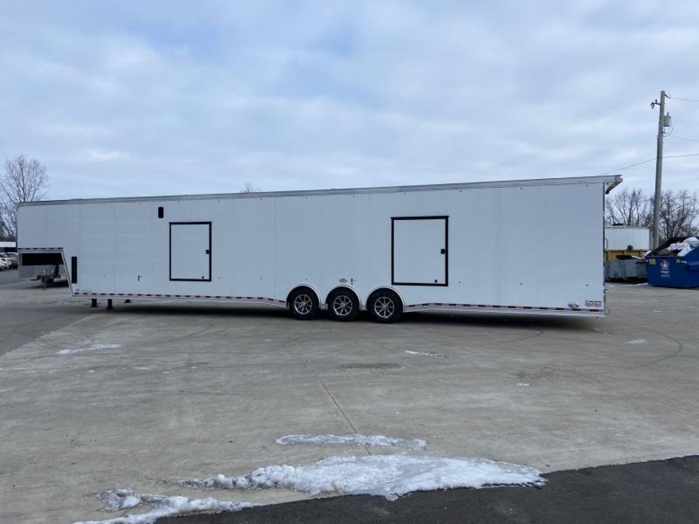 New United Super Hauler Gooseneck 8.5X52 Car/Race Trailer