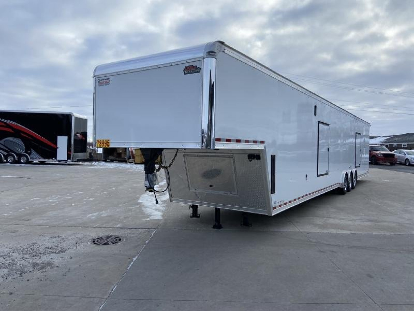New United Super Hauler Gooseneck 8.5X52 Car/Race Trailer