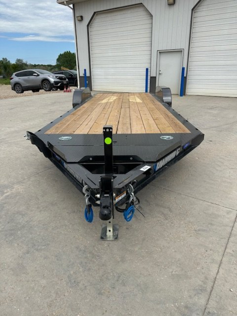 New 2025 Diamond C 22' Car Hauler