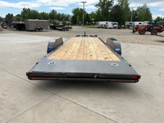 New 2025 Diamond C 22' Car Hauler