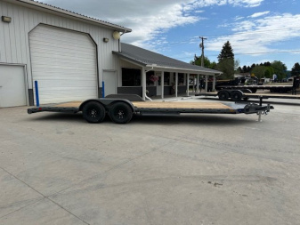 New 2025 Diamond C 22' Car Hauler
