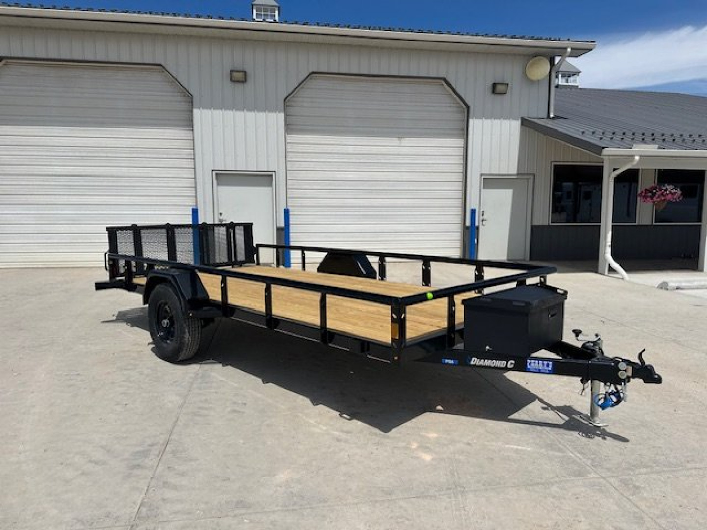 New 2025 Diamond C 14' PSA Utility