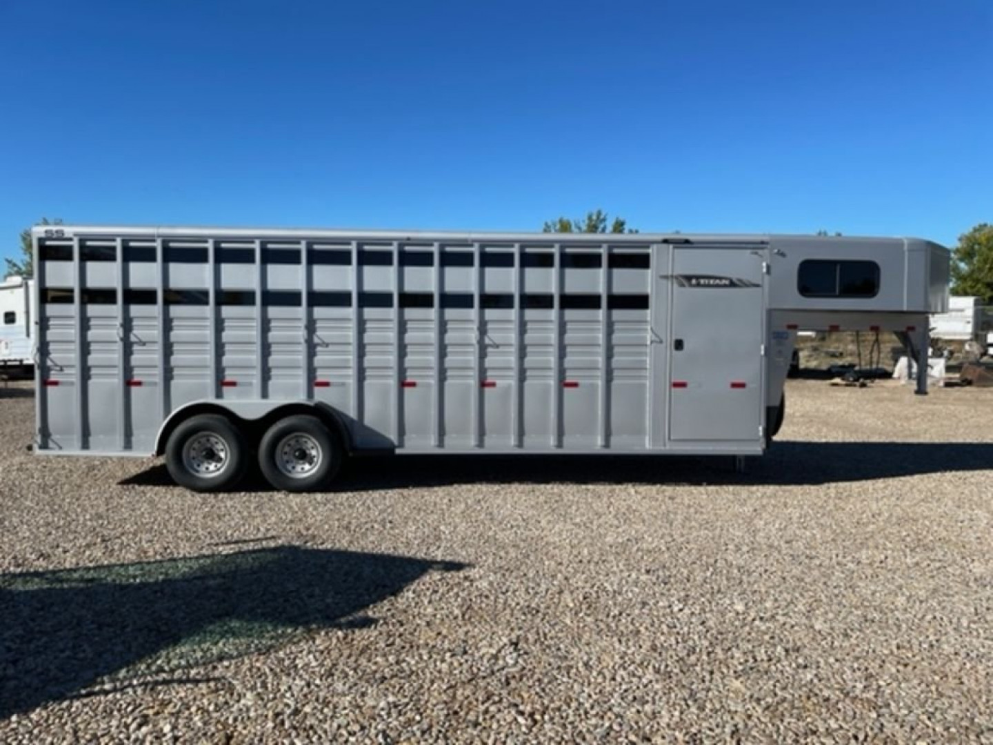New 2023 Titan 24' Combo